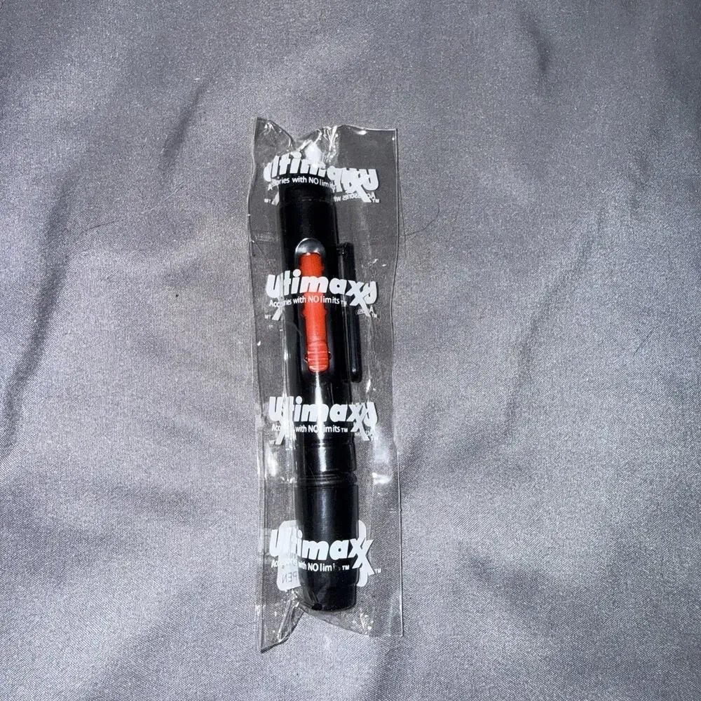 Ultimaxx Lens Pen Camera Cleaning Tool UM-LCPEN
